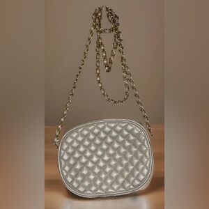 Amanda Smith Quilted Chain Crossbody Bag | Cream Pearl | Gold Chain Strap